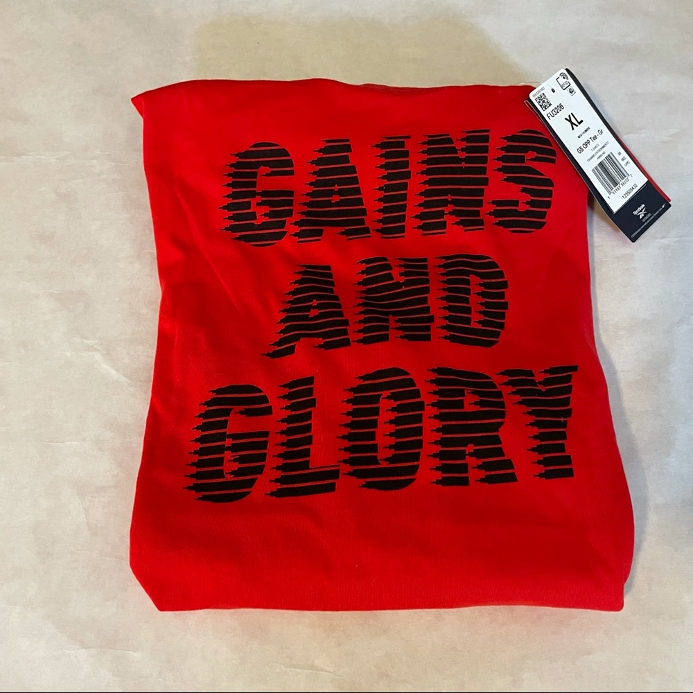 “Reebok” Workout Shirt NWT!